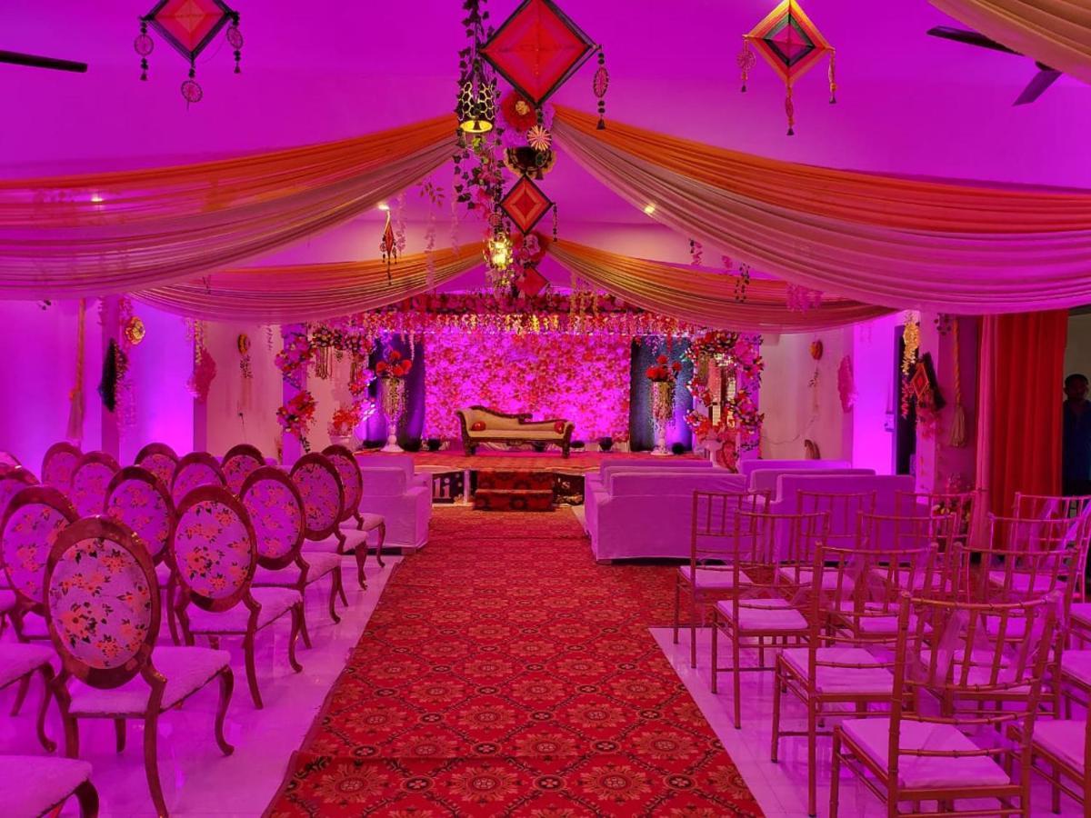 Bundeli Farm Resort & Banquet אורצ'ה מראה חיצוני תמונה