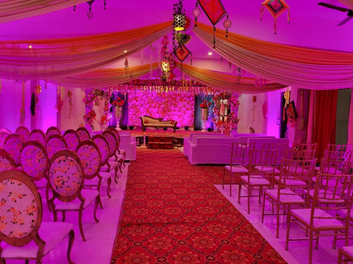 Bundeli Farm Resort & Banquet אורצ'ה מראה חיצוני תמונה