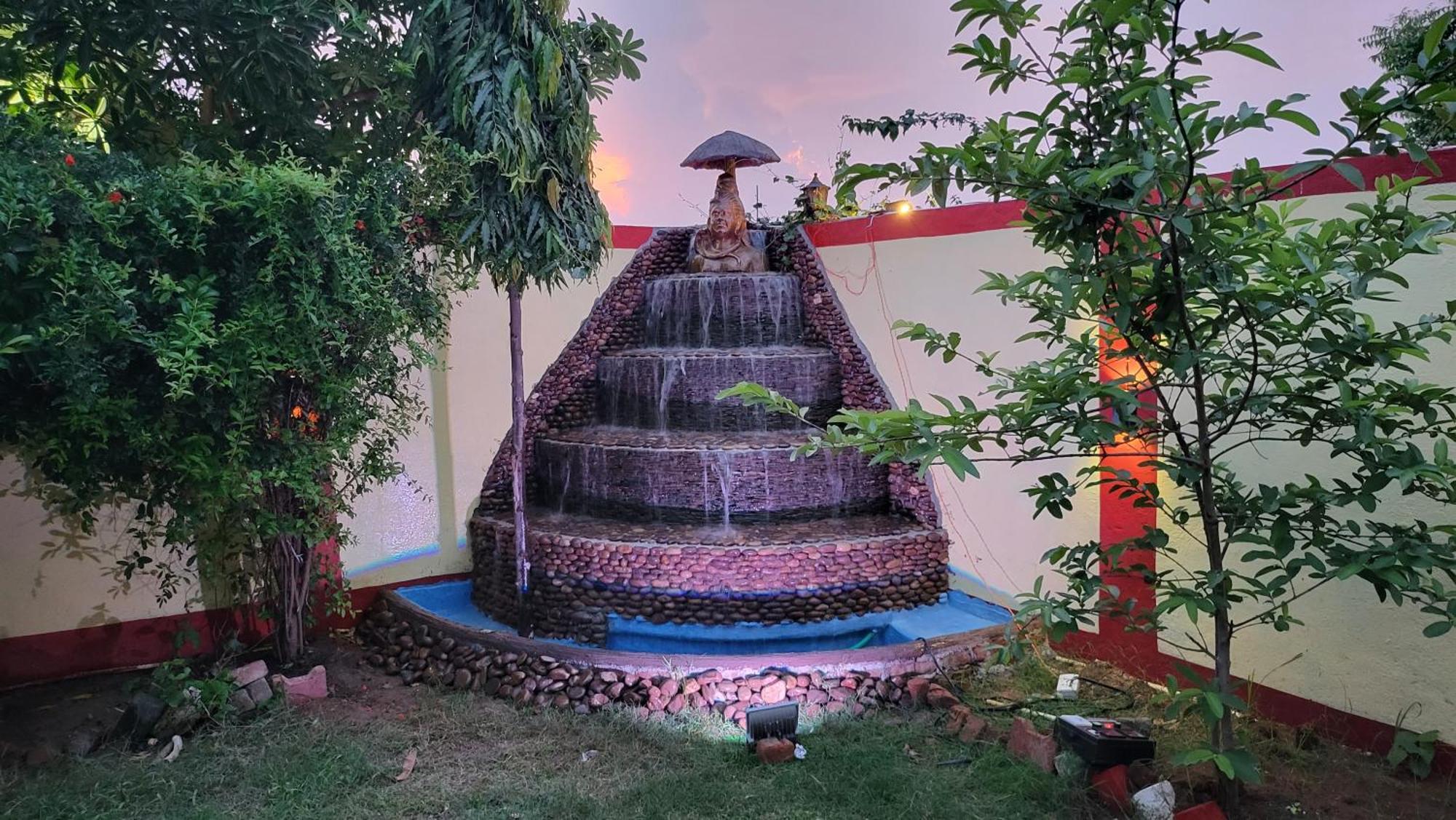 Bundeli Farm Resort & Banquet אורצ'ה מראה חיצוני תמונה