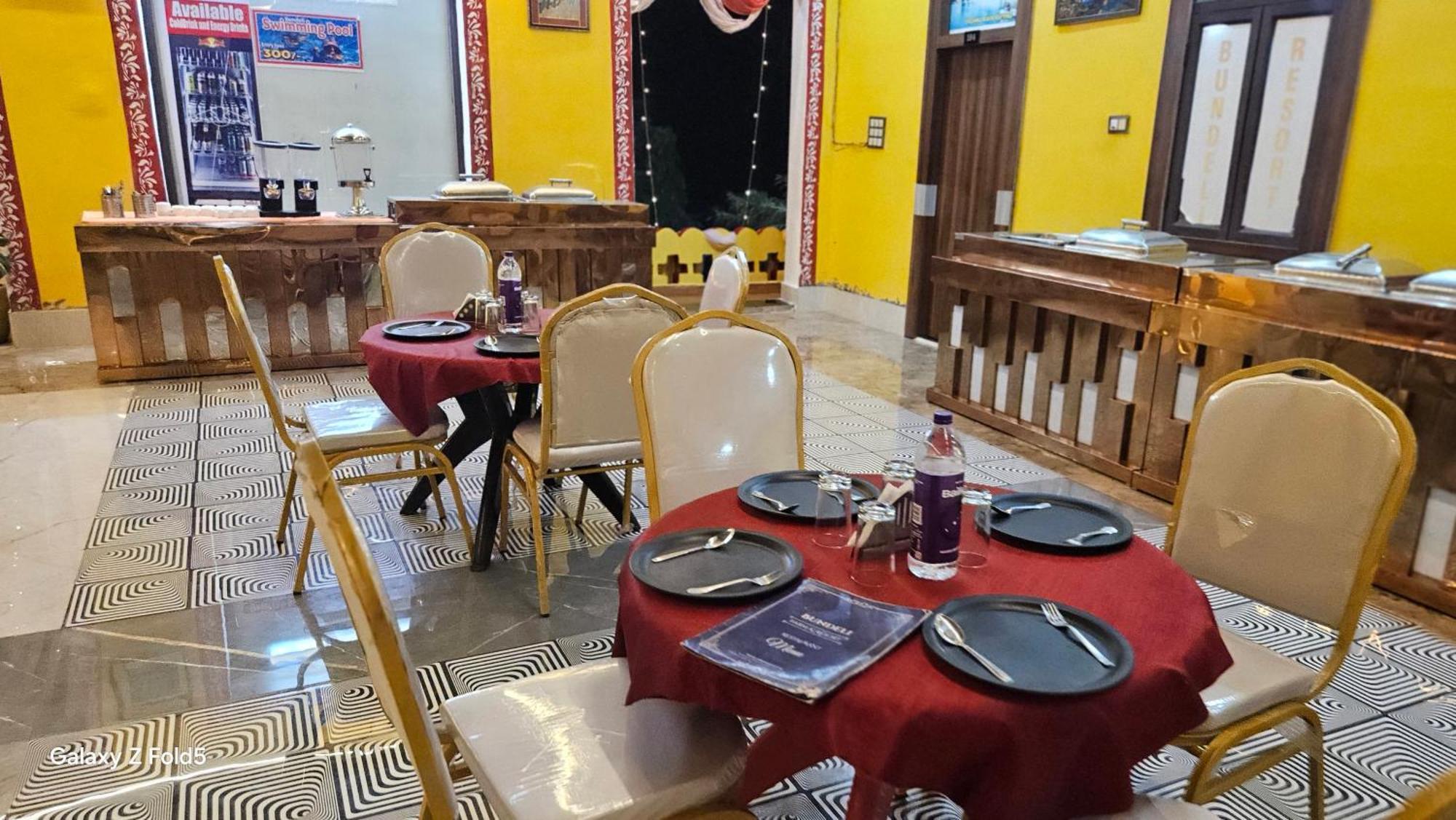 Bundeli Farm Resort & Banquet אורצ'ה מראה חיצוני תמונה