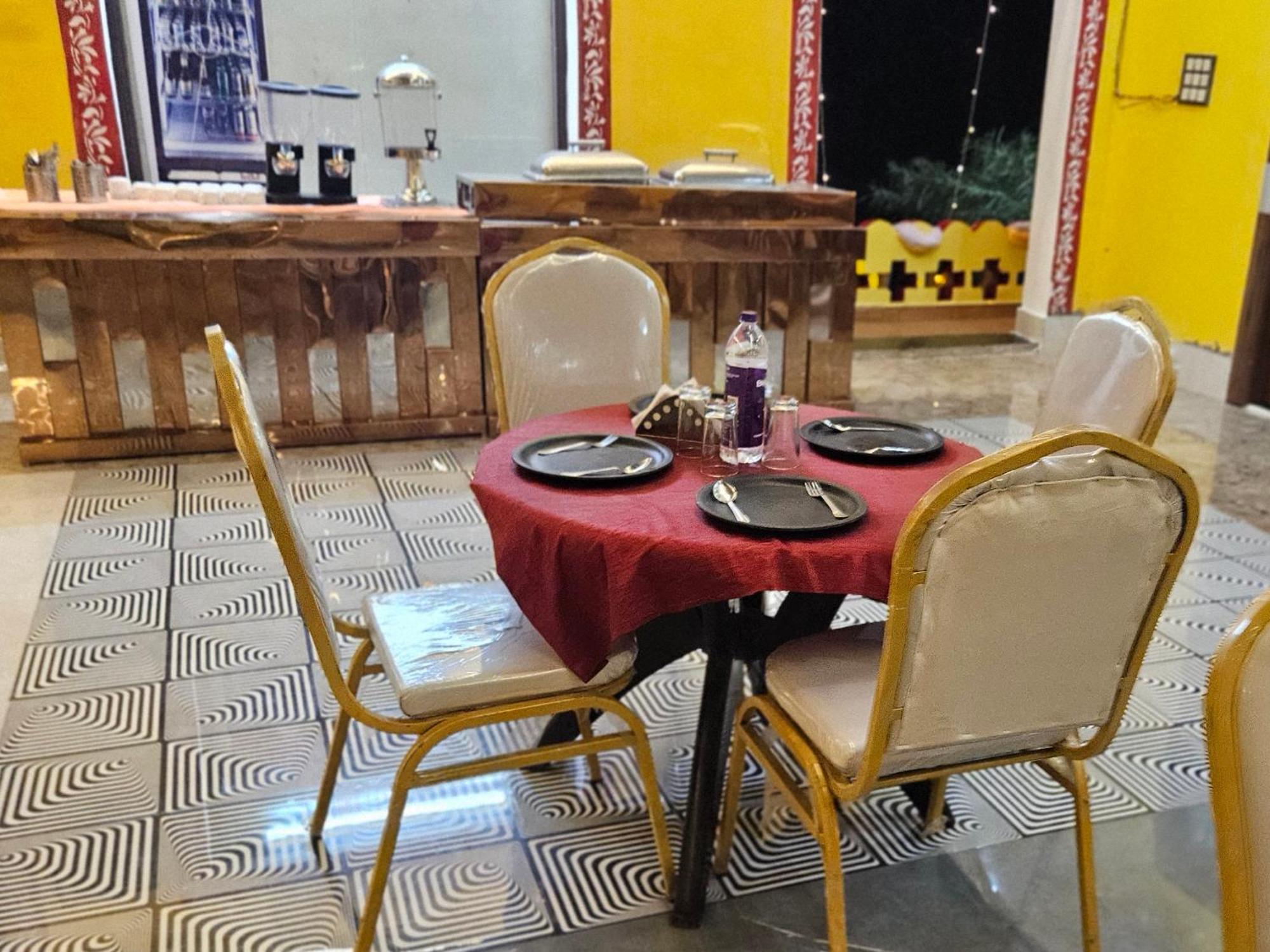 Bundeli Farm Resort & Banquet אורצ'ה מראה חיצוני תמונה